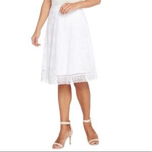 NWOT: Isaac Mizrahi: Floral Mesh Skirt/Lace Border
